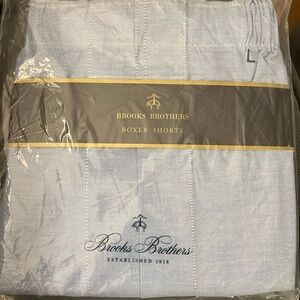 Brooks Brothers full cut cotton boxers. Blue. Size Large. NIB